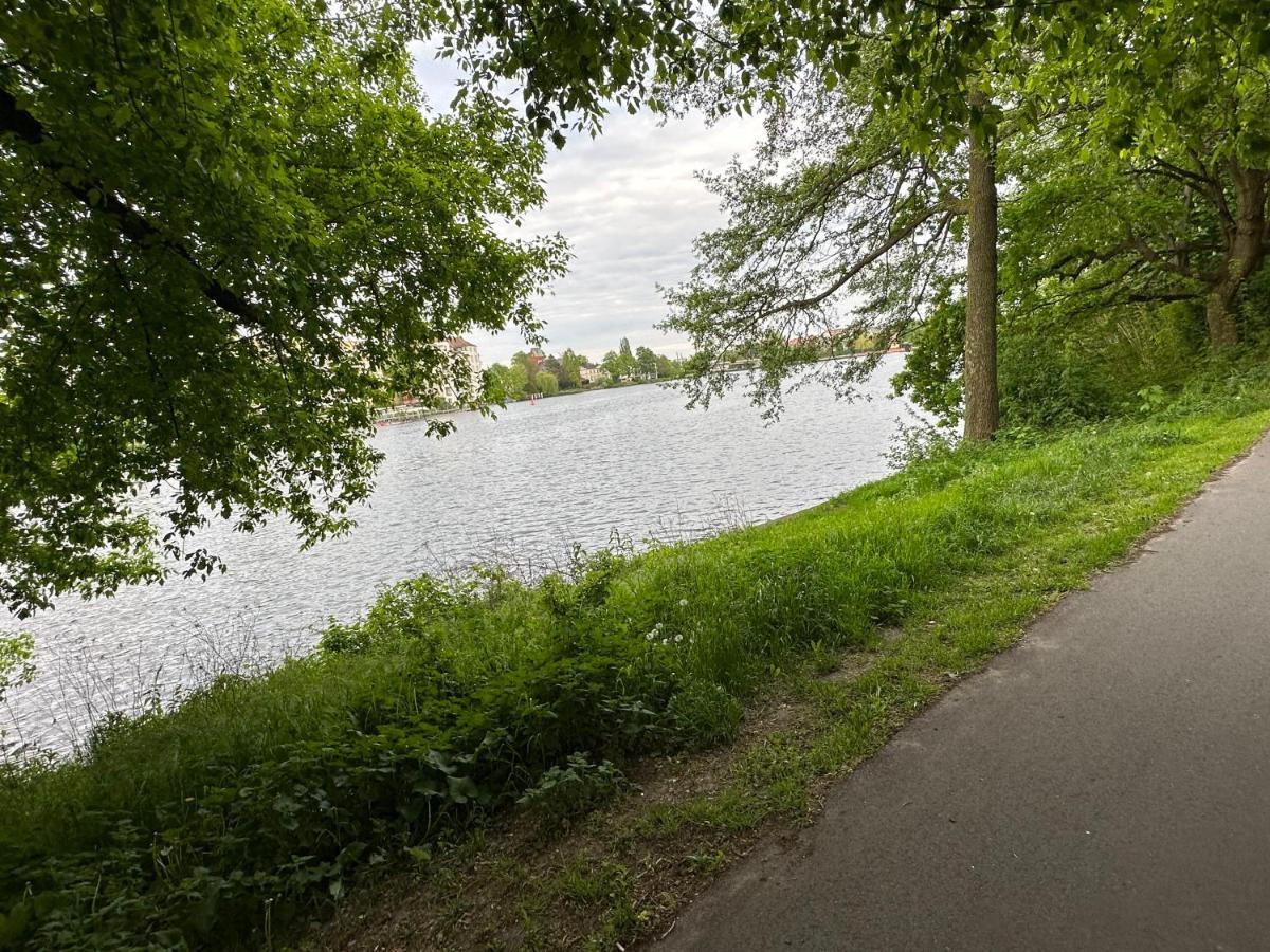Am Wasser Nahe Ber Mit Whirlpool & Kamin Berlino
